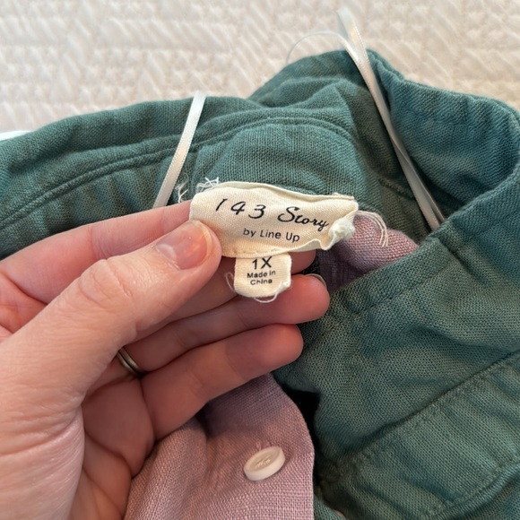 Boutique; Three color top- 1x - Picture 3 of 3